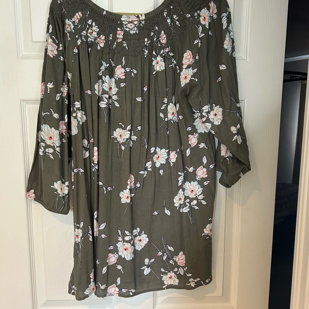 J Jill XL floral top with smocked neckline